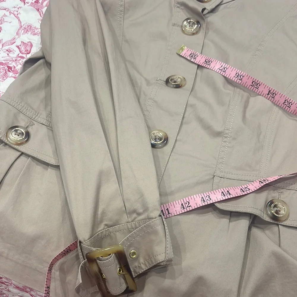 Michael Kors Tan Blazer with Stand-Up Collar. - Picture 7 of 7